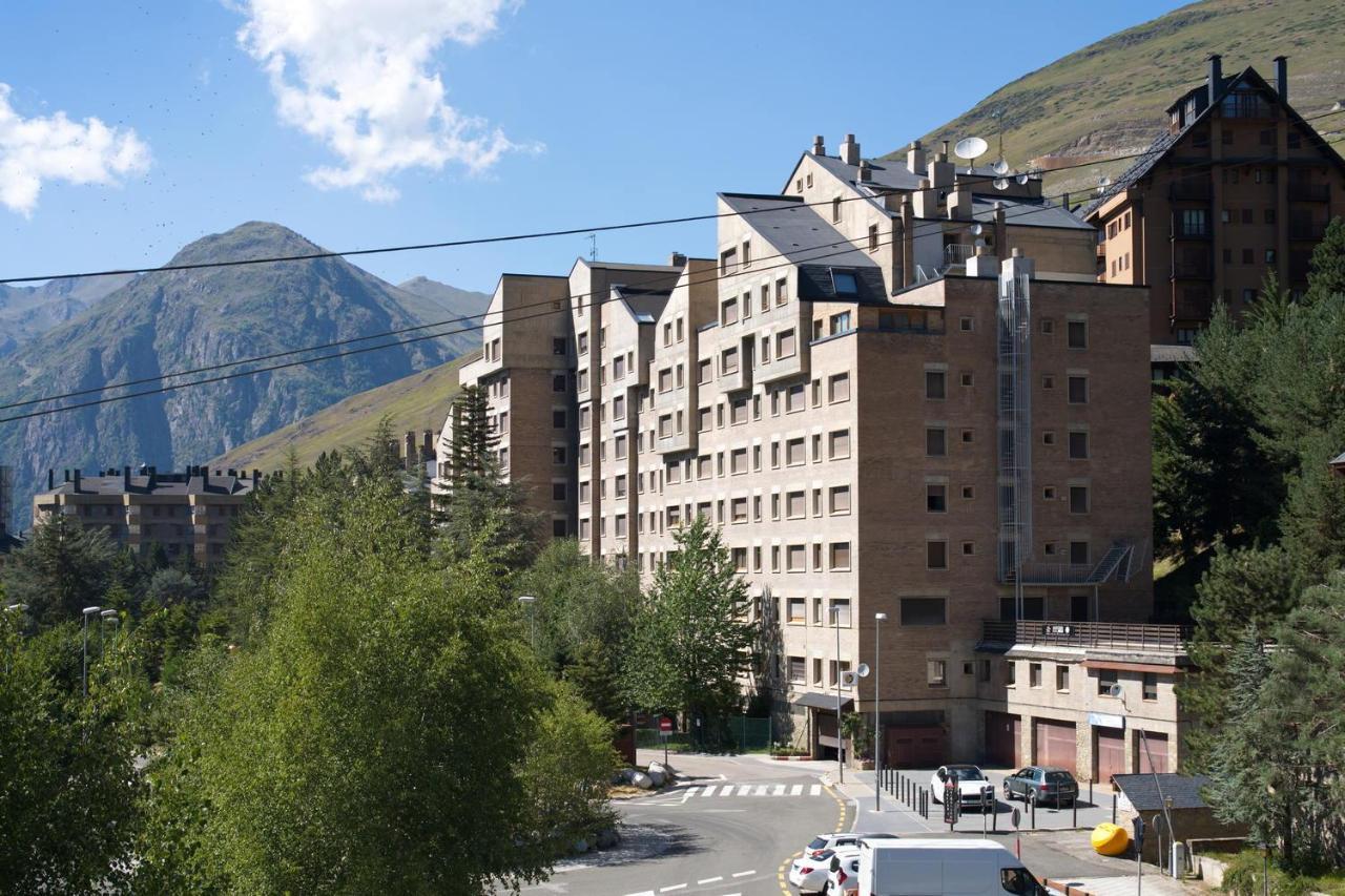Apartamentos Solneu Бакейра-Берет Экстерьер фото
